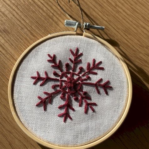 Broderie - Echevette de fil mouliné à broder- 8 M - DMC - bordeaux