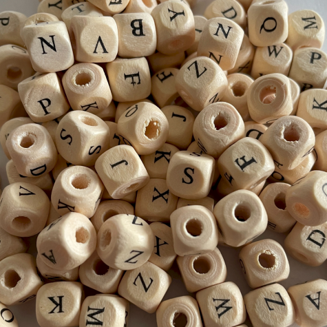 Loisirs créatif -  perles en bois Alphabet - 8 mm - Boite de 312 pièces